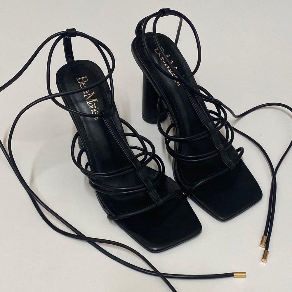 Bella Marie Whimsigoth Black Strappy Heels Square Toe Size 7